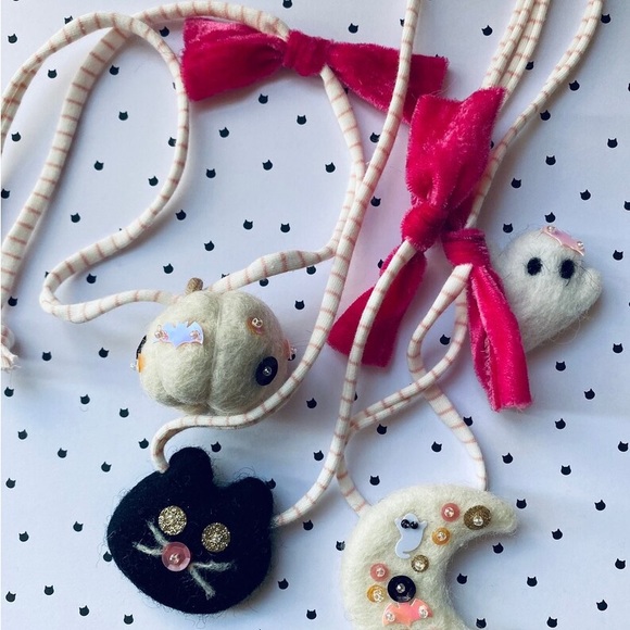 Girls Halloween Necklace - Picture 2 of 3